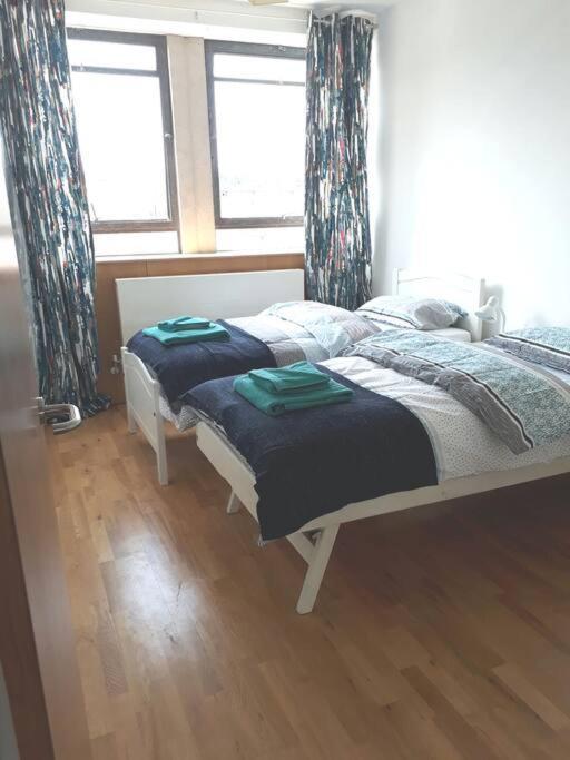 Trendy, Urban Open Plan Apartment Μπρίστολ Εξωτερικό φωτογραφία